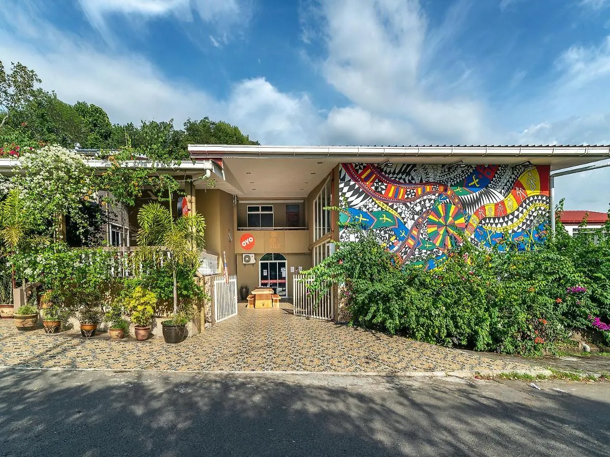 Oyo 89932 Dd Homestay Kota Kinabalu Hotel